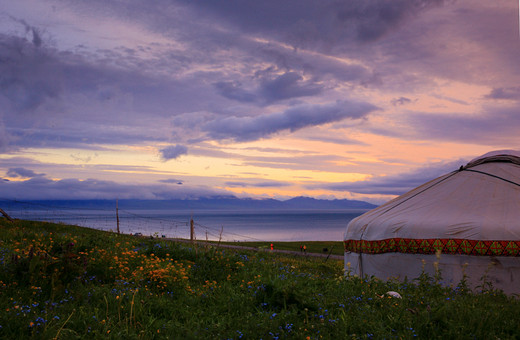 赛里木湖，大西洋吹来的最后一滴眼泪-天山,新疆