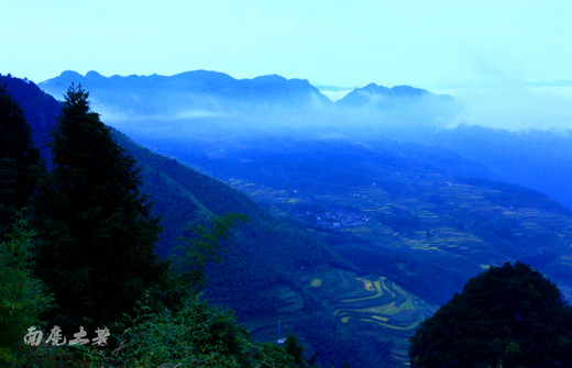 遂昌南尖岩，看山看云看梯田-丽水