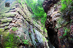 【龙潭大峡谷】红岩绝壁穿裂谷，飞瀑幽潭绕画廊（上）