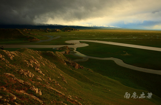 巴音布鲁克的绝美黄昏-天鹅湖-巴音布鲁克,开都河,巴音布鲁克草原,新疆