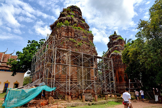 【柬埔寨14日】（4）去暹粒看建筑（女王宫、崩密列、罗洛寺群）-吴哥窟