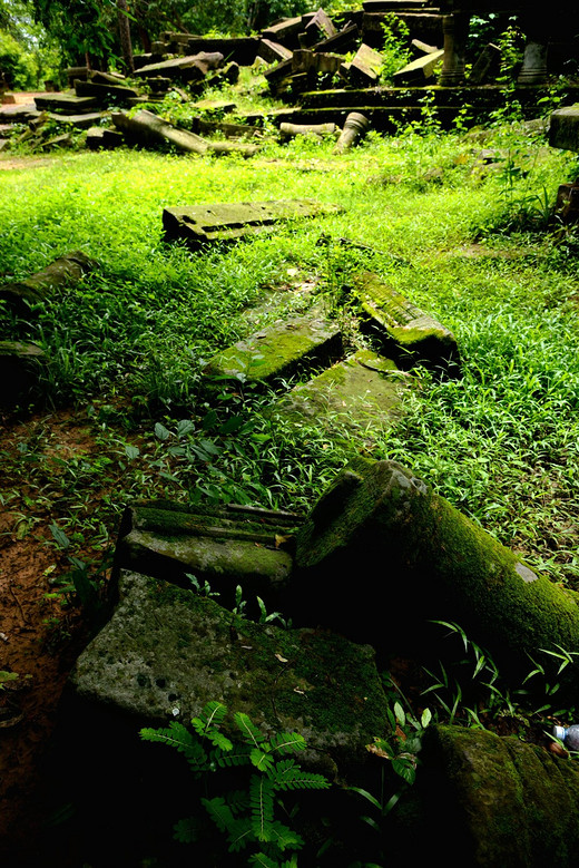 【柬埔寨14日】（4）去暹粒看建筑（女王宫、崩密列、罗洛寺群）-吴哥窟