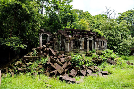 【柬埔寨14日】（4）去暹粒看建筑（女王宫、崩密列、罗洛寺群）-吴哥窟