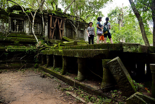 【柬埔寨14日】（4）去暹粒看建筑（女王宫、崩密列、罗洛寺群）-吴哥窟