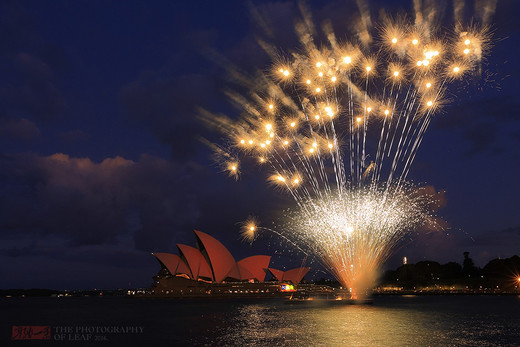 为庆祝中国新年，悉尼歌剧院亮起了中国红-悉尼港,悉尼海港大桥,澳大利亚