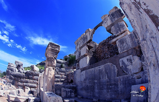 星月之国土耳其，我带妹子去旅行（系列九~以弗所Ephesus古城遗址+希腊小镇阿啦恰特）-哈德良门,以弗所大剧院,以弗所古城,伊兹密尔,塞尔丘克小镇
