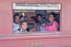 体验斯里兰卡小火车