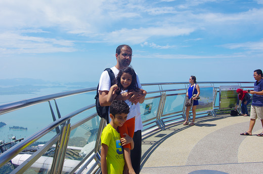 漫步马来西亚的盛夏光年-槟城小印度,巨鹰广场,天空之桥,丹绒鲁海滩,兰卡威