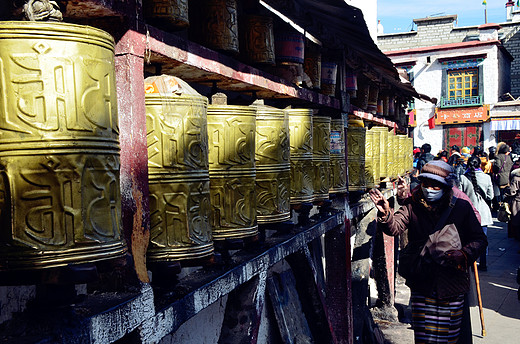【西藏】坐着火车去拉萨，去看神奇的布达拉之二-初见布宫，祈福大昭寺-布达拉宫
