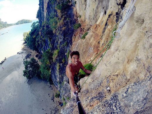 申俊：甲米Railay海滩攀岩圣地，一起爬到山顶看大海-甲米岛