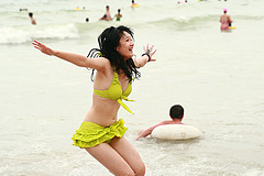 夏末南麂岛海滩，湿身美女最后的狂欢