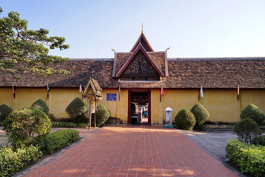 老挝寺庙有故事，一尊佛像几世纪的恩怨情仇-塔銮寺,西萨格寺,万象