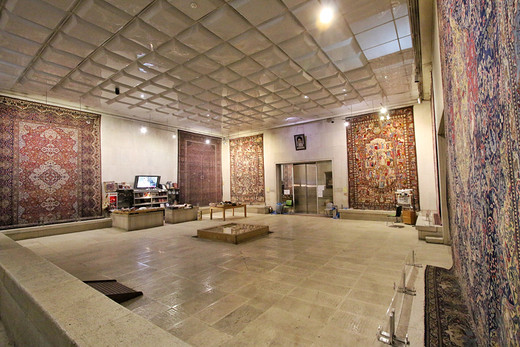 在德黑兰地毯博物馆，看一幅幅百年的老地毯-伊朗