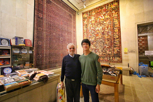 在德黑兰地毯博物馆，看一幅幅百年的老地毯-伊朗