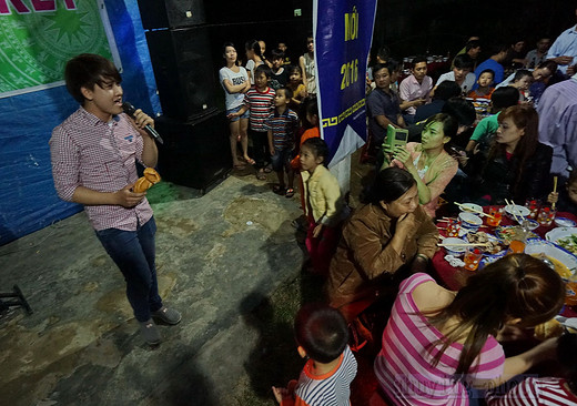 祭祖、村宴与春晚，看看越南人怎么过大年-岘港