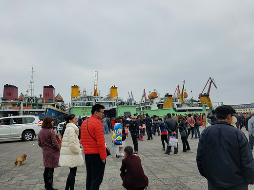 三亚已经抵达，求组团带路闲逛。