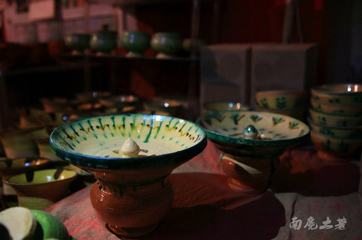 刻满喀什历史的土陶，还能传承多久-新疆