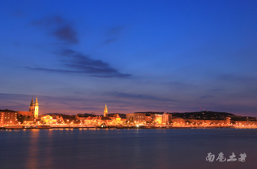 多瑙河流域最美的夜景，我们一起来分享-布达佩斯,城堡山,塞切尼链桥