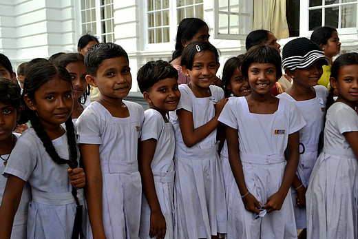 印度洋上的一颗迎风泪：在斯里兰卡16日（上）-佛牙寺,独立广场-科伦坡,康提湖,科伦坡