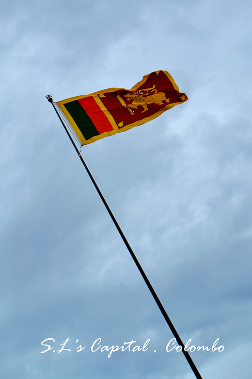 印度洋上的一颗迎风泪：在斯里兰卡16日（上）-佛牙寺,独立广场-科伦坡,康提湖,科伦坡