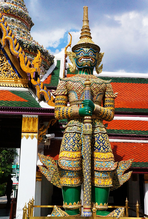 带上你的姑娘，去泰国穿越二次元-郑王庙,曼谷