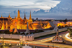 十一假期，曼谷大皇宫玉佛寺关闭！