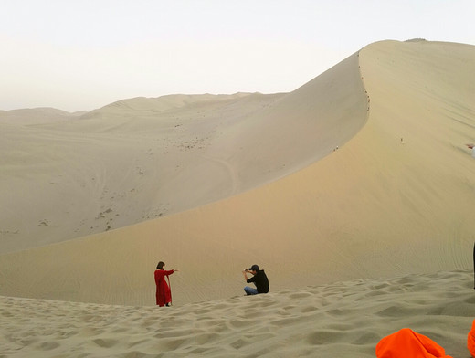 大漠无垠，浩瀚敦煌——母女的圆梦之旅2-月牙泉,鸣沙山,莫高窟