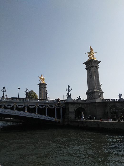 神秘的卢浮宫 温柔的塞纳河-巴黎圣母院,埃菲尔铁塔