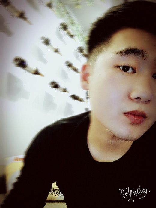希望可以有一个妹子结伴同行，我这边有一个