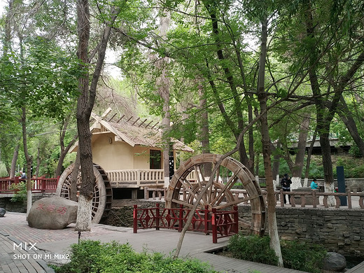 水磨沟风景区