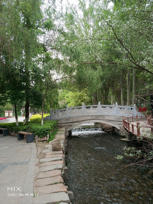 水磨沟风景区