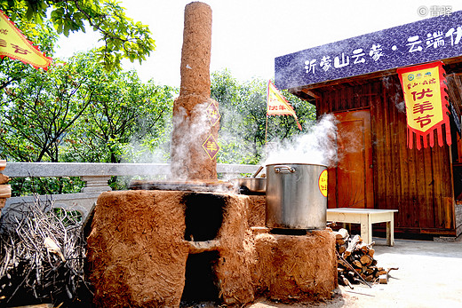 来云蒙顶喝一碗大补羊汤-沂蒙山