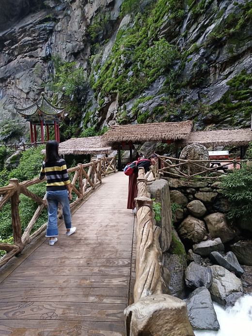 彩云之南旅游日志-泸沽湖,蓝月谷,玉龙雪山,丽江,大理古城