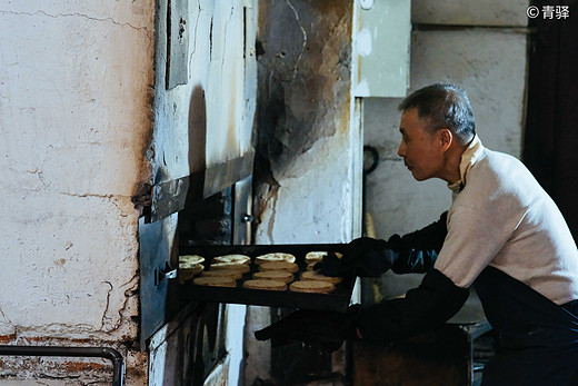 惦记了30多年的“香城麻饼”，是时光煮雨的味道-湘城老街,江苏