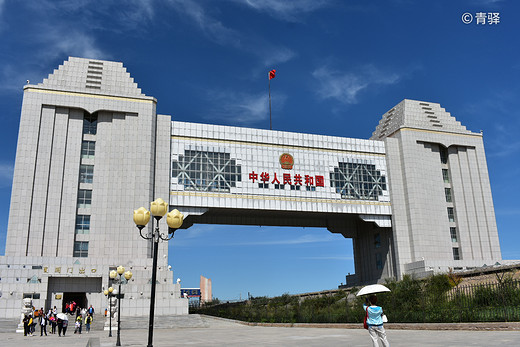 内蒙古自驾游---每天穿越大草原-国门,套娃广场,黑山头,香港,上海
