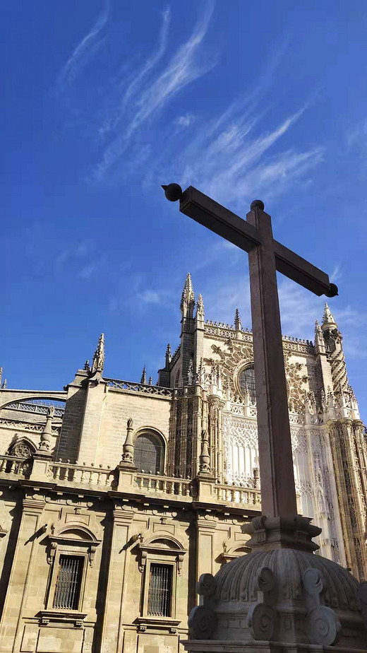 在西班牙广场为祖国庆生-塞维利亚大教堂,黄金塔,塞维利亚