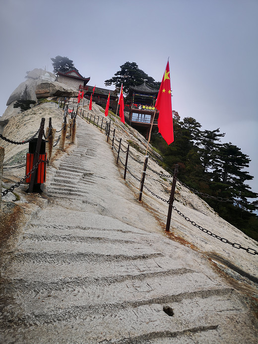 用最短的行程，遇见最险的华山