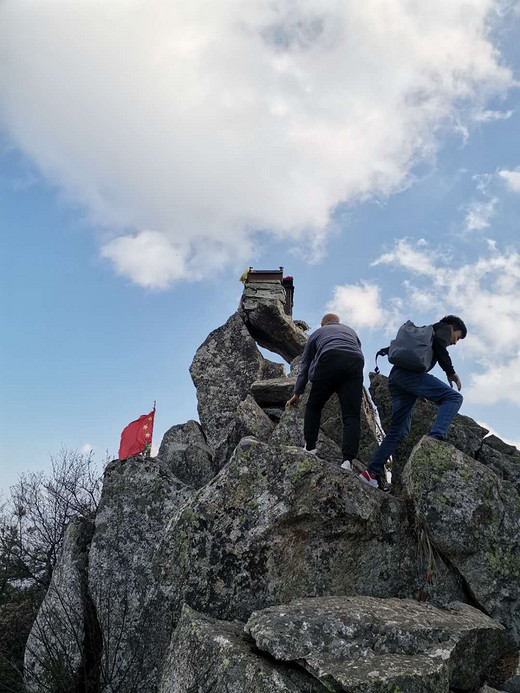 秦岭太兴山铁庙