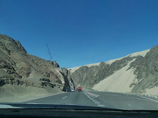 On the way-1（南疆）-库车县,塔里木胡杨林,塔克拉玛干沙漠,乌鲁木齐,沙湖