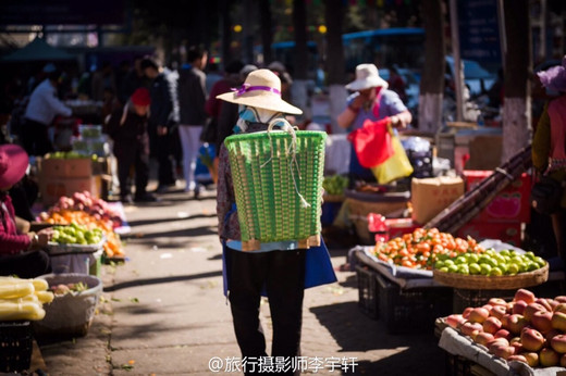 大理古城北门菜市场的春节气息