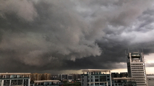 暴风雨