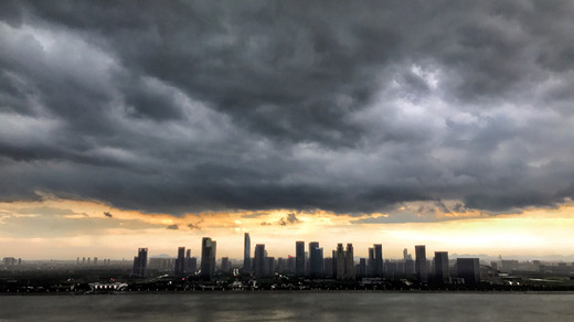 暴风雨