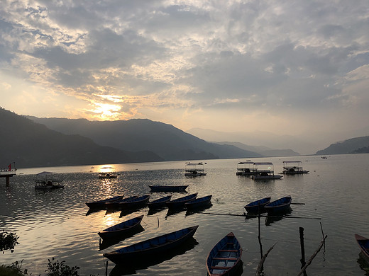 一个人的净化心灵（懵逼）之旅-NEPAL-巴德岗杜巴广场,巴德岗,费瓦湖,博卡拉,泰米尔街