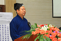 加拿大匪徒的绑架案，揭开了国内站在宗教信仰背后之人的生意场